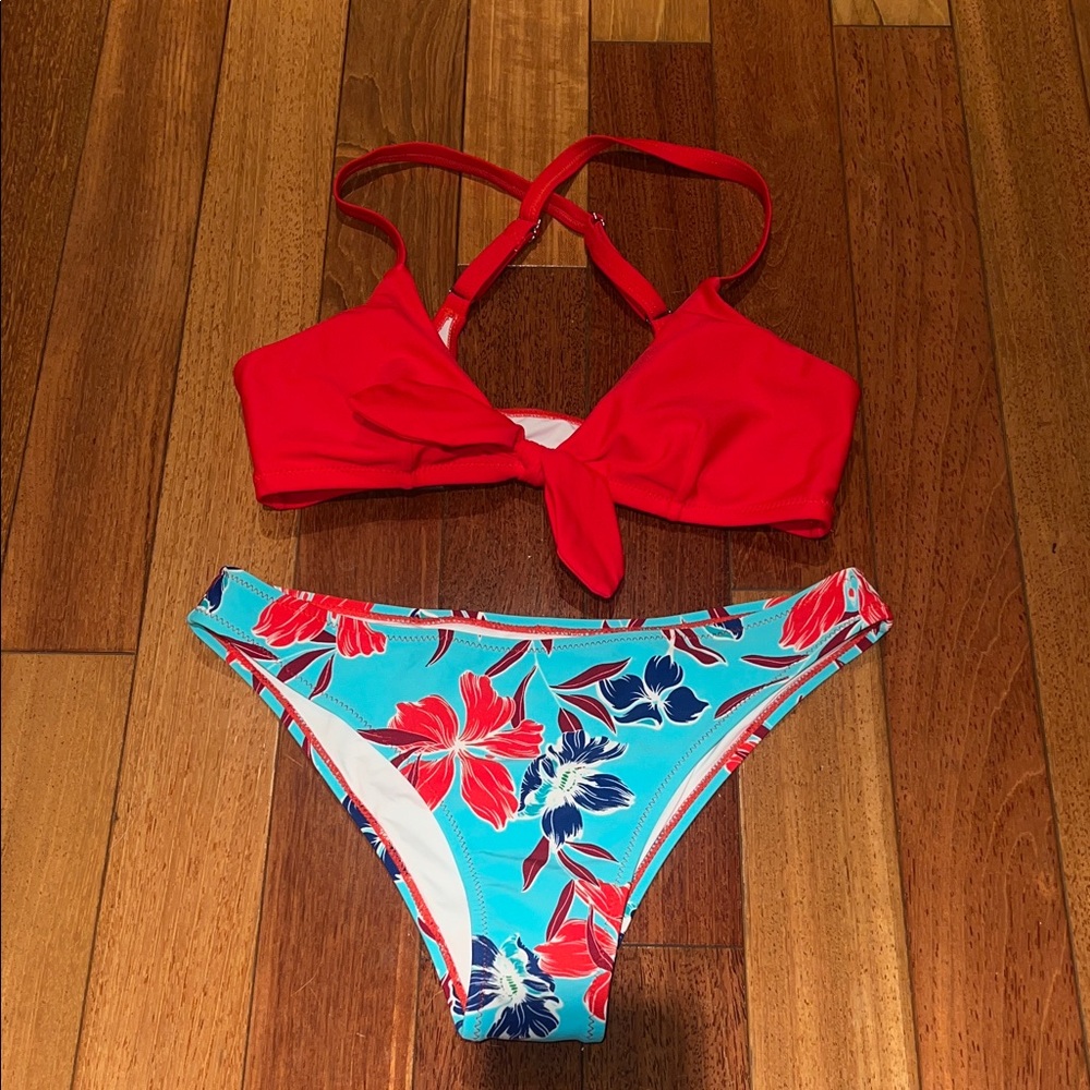 CUPSHE Red Tie-Front Bikini Top with Floral Blue Bikini Bottoms